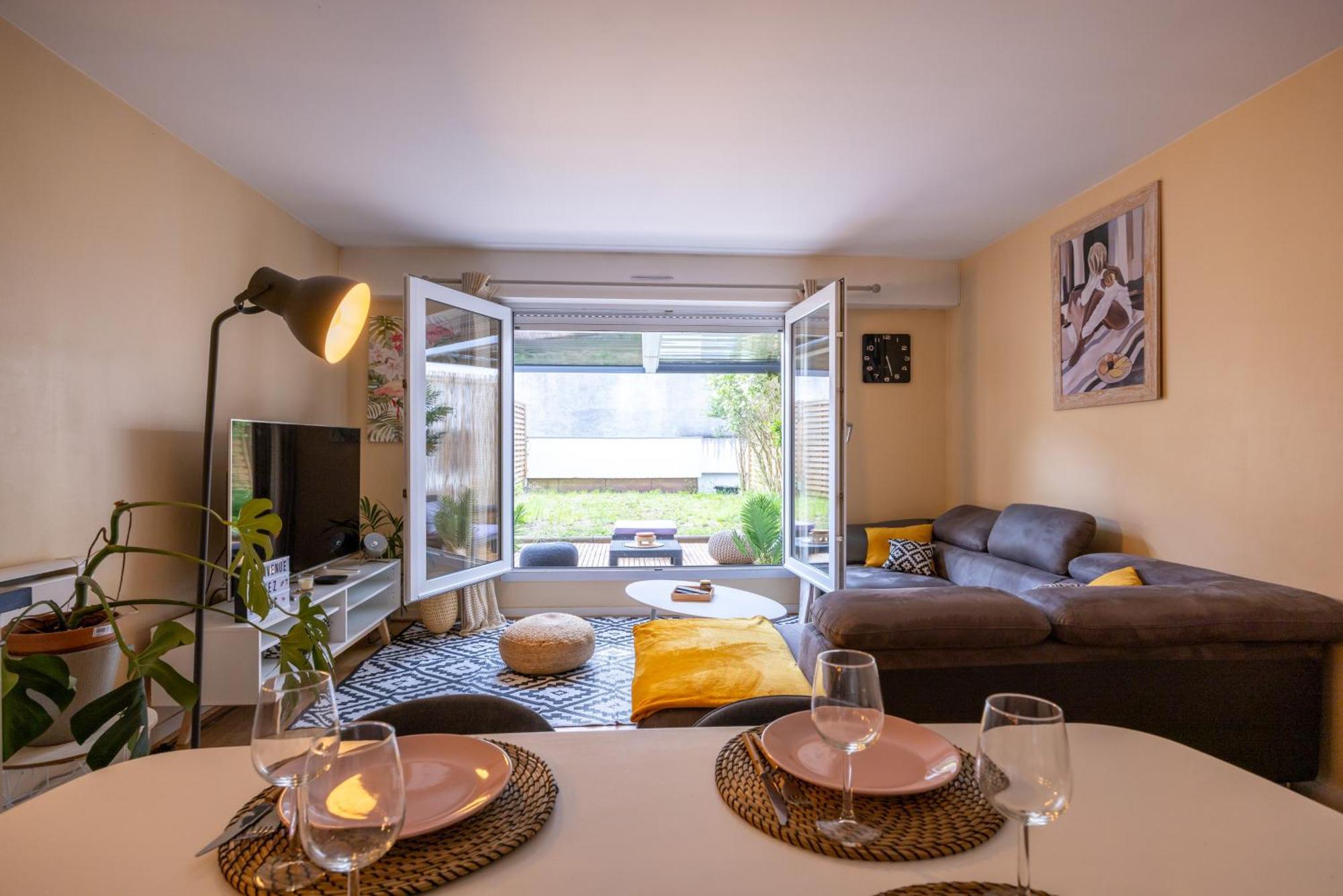 Le Coin Du Bonheur Apartment Нант Екстериор снимка